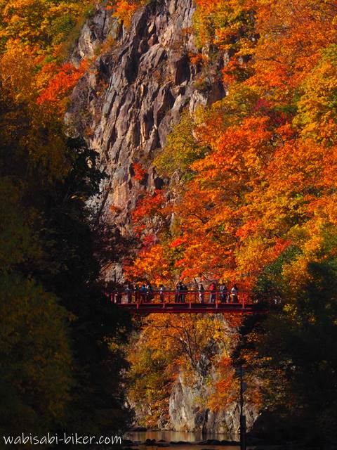 定山渓 二見吊橋と紅葉