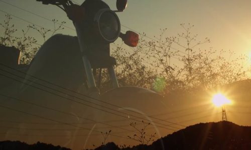 ひっつき虫と夕陽とオートバイ