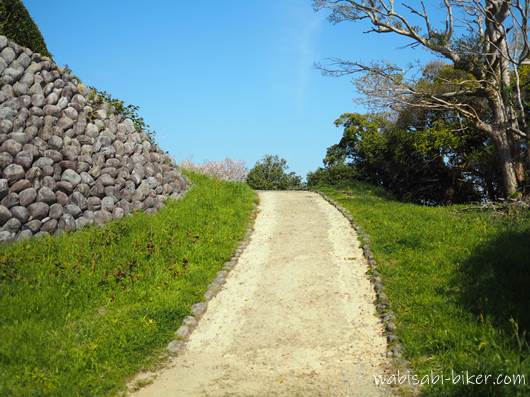 横須賀城跡の坂