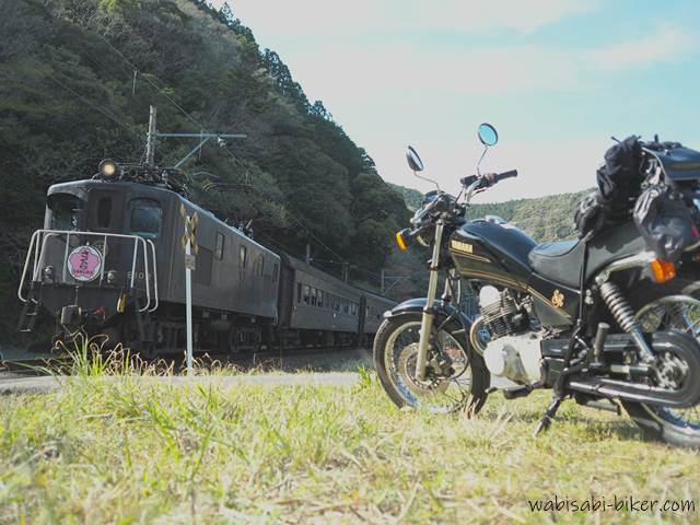 ELさくら号とオートバイ YAMAHA SR125