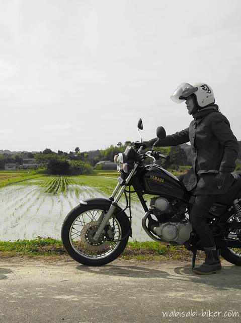 早苗田とオートバイ 自撮りバイク写真