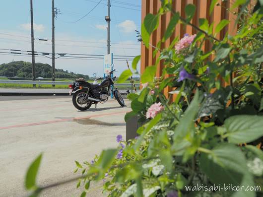 Cafe 南風/御前崎 駐車場とバイク