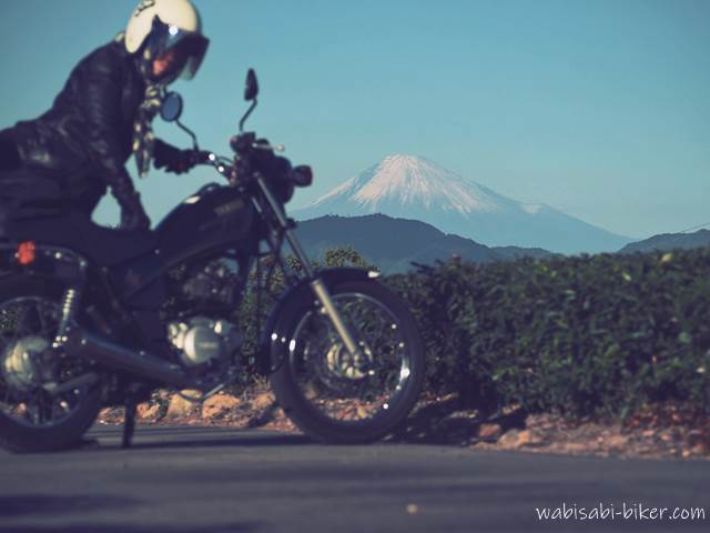 富士山とバイク乗り セルフポートレート写真