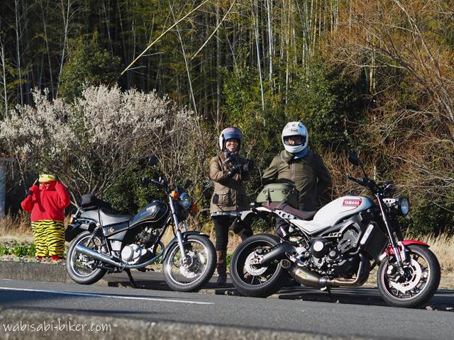 鬼とオートバイ 夫婦バイク写真