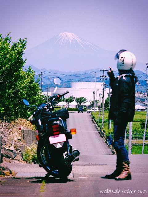 富士山とバイク乗り YAMAHA SR125