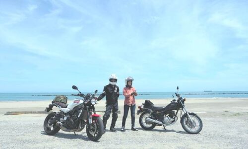 海と夫婦バイク乗り YAMAHA SR125、XSR900
