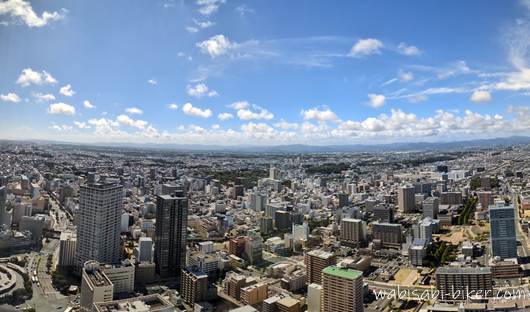 オークラアクトシティホテル浜松の客室からの眺望、夏空と浜松市街