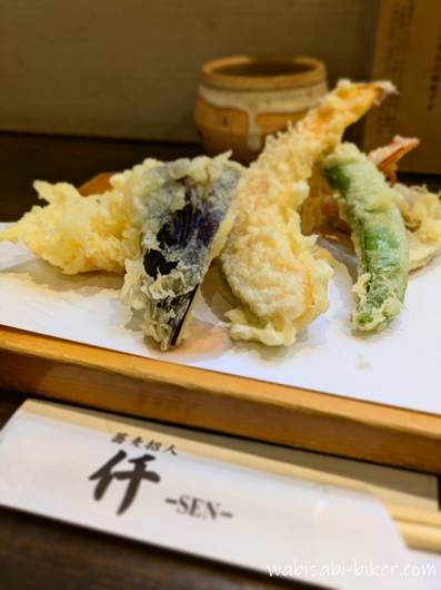 蕎麦招人 仟（せん）の天盛り