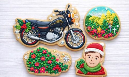 バイクと風景写真をもとにAI生成したホリデー風シュガークッキーのイラスト