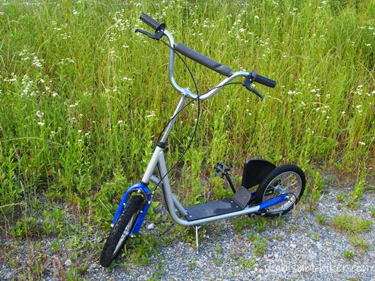 ペダル付きキックボード NITRO Kick scooter